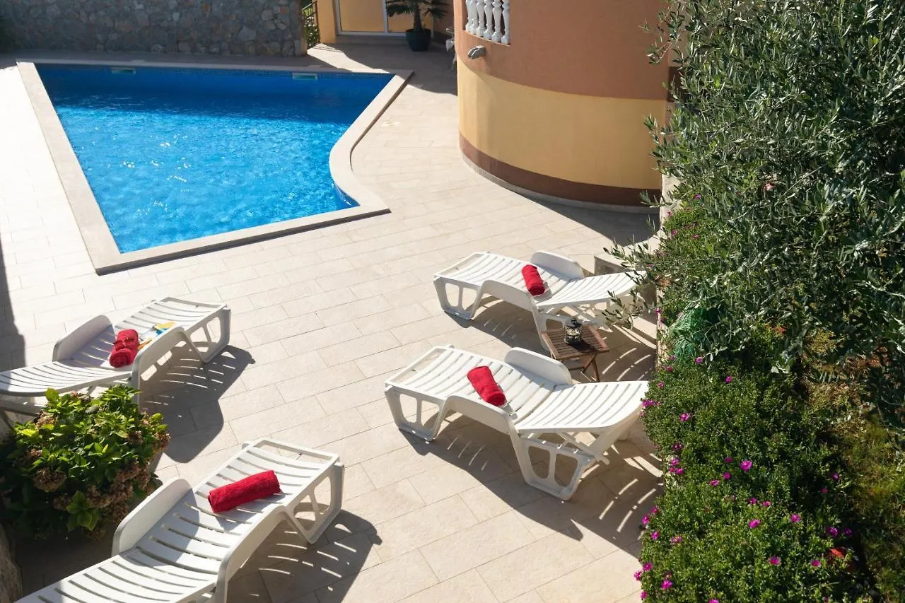 La Vista Apartments With Pool Croatia