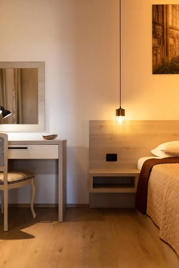 La Vista Apartments With Pool Croatia